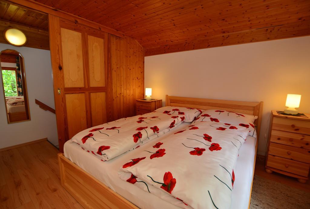 Viragoskert Apartman Hévíz Rum bild